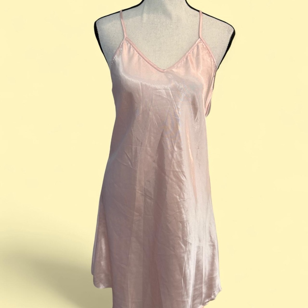Elegant Pink Slip Dress 🩷